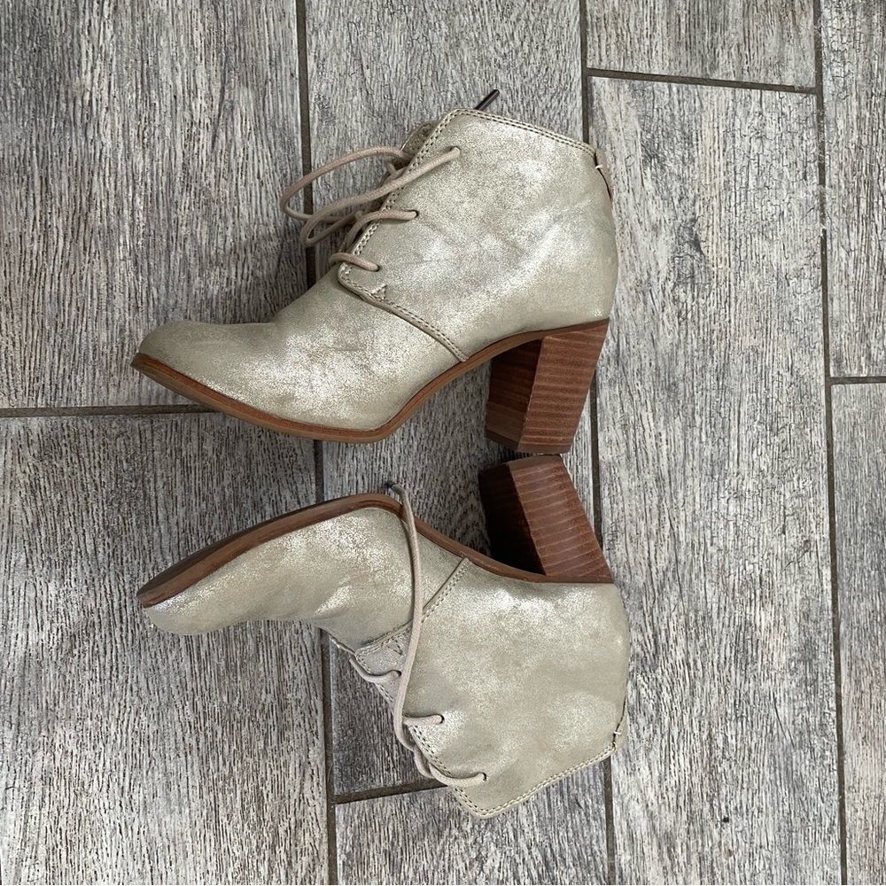 Toms 7.5 women Lunata